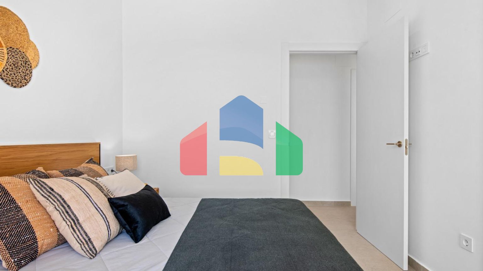 НОВЫЕ ВИЛЛЫ В БЕНИХОФАРЕ