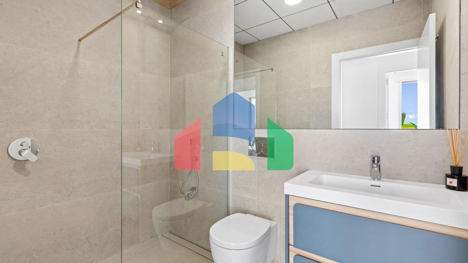 НОВЫЕ ВИЛЛЫ В БЕНИХОФАРЕ