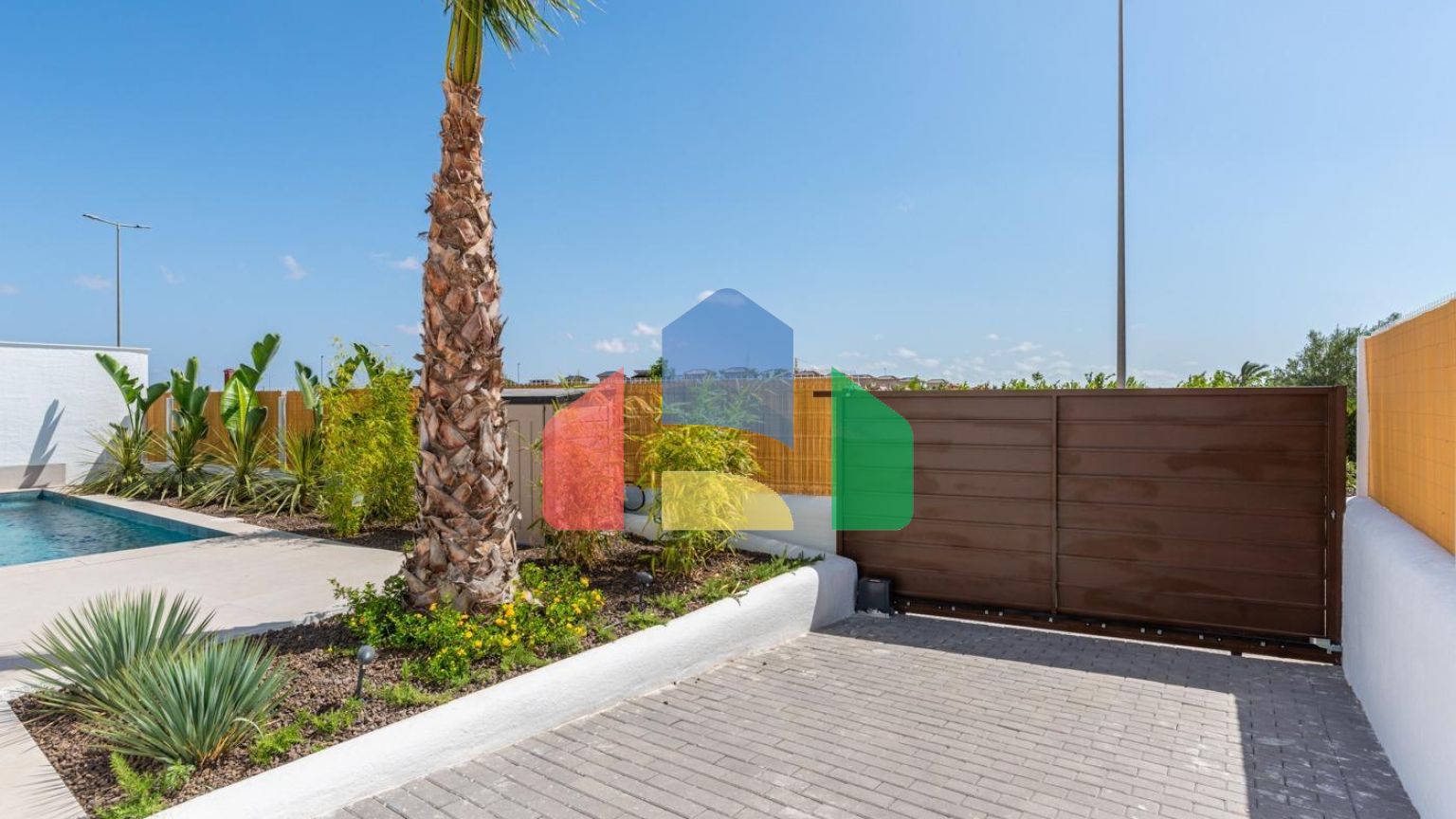 НОВЫЕ ВИЛЛЫ В БЕНИХОФАРЕ