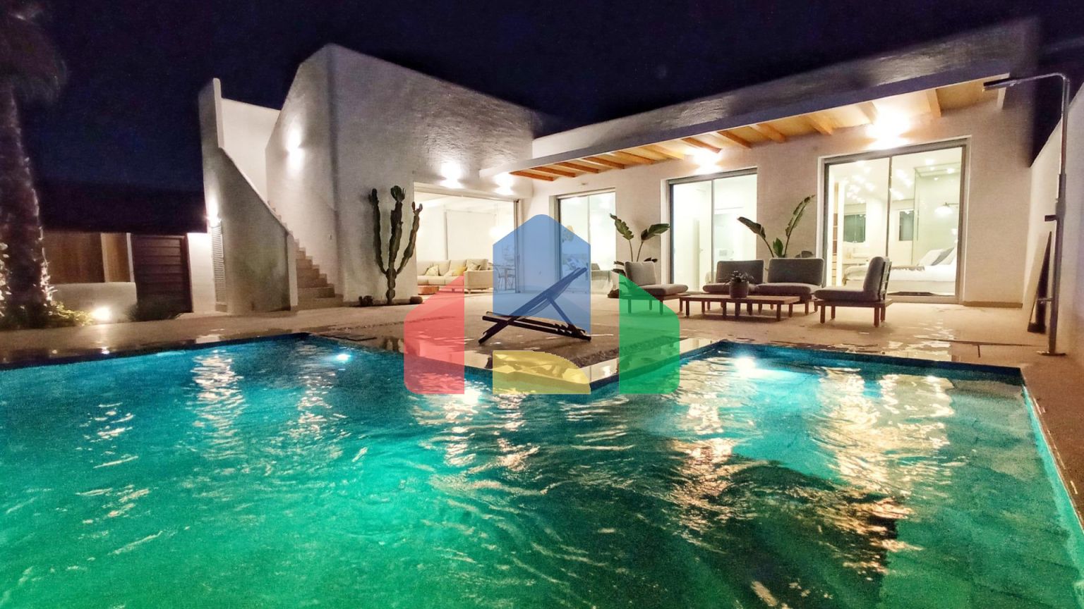 НОВЫЕ ВИЛЛЫ В БЕНИХОФАРЕ