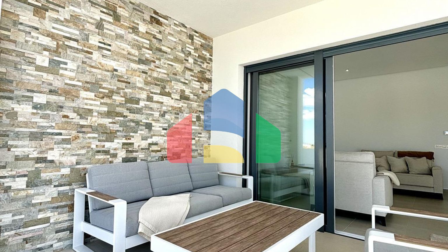 Новые средиземноморские виллы в Бенихофаре