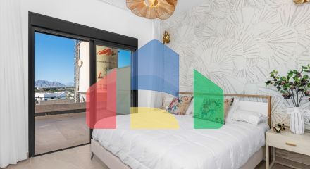 НОВОСТРОЙ. ЗАКРЫТЫЙ КОМПЛЕКС В БЕНИХОФАР. 2 СПАЛЬНИ. 2 ВАННЫЕ КОМ. ТЕРРАСА 16 М2. БАССЕЙН.