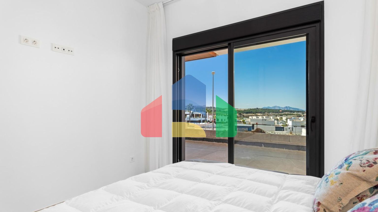 НОВЫЙ ЖИЛОЙ КОМПЛЕКС В БЕНИХОФАРЕ