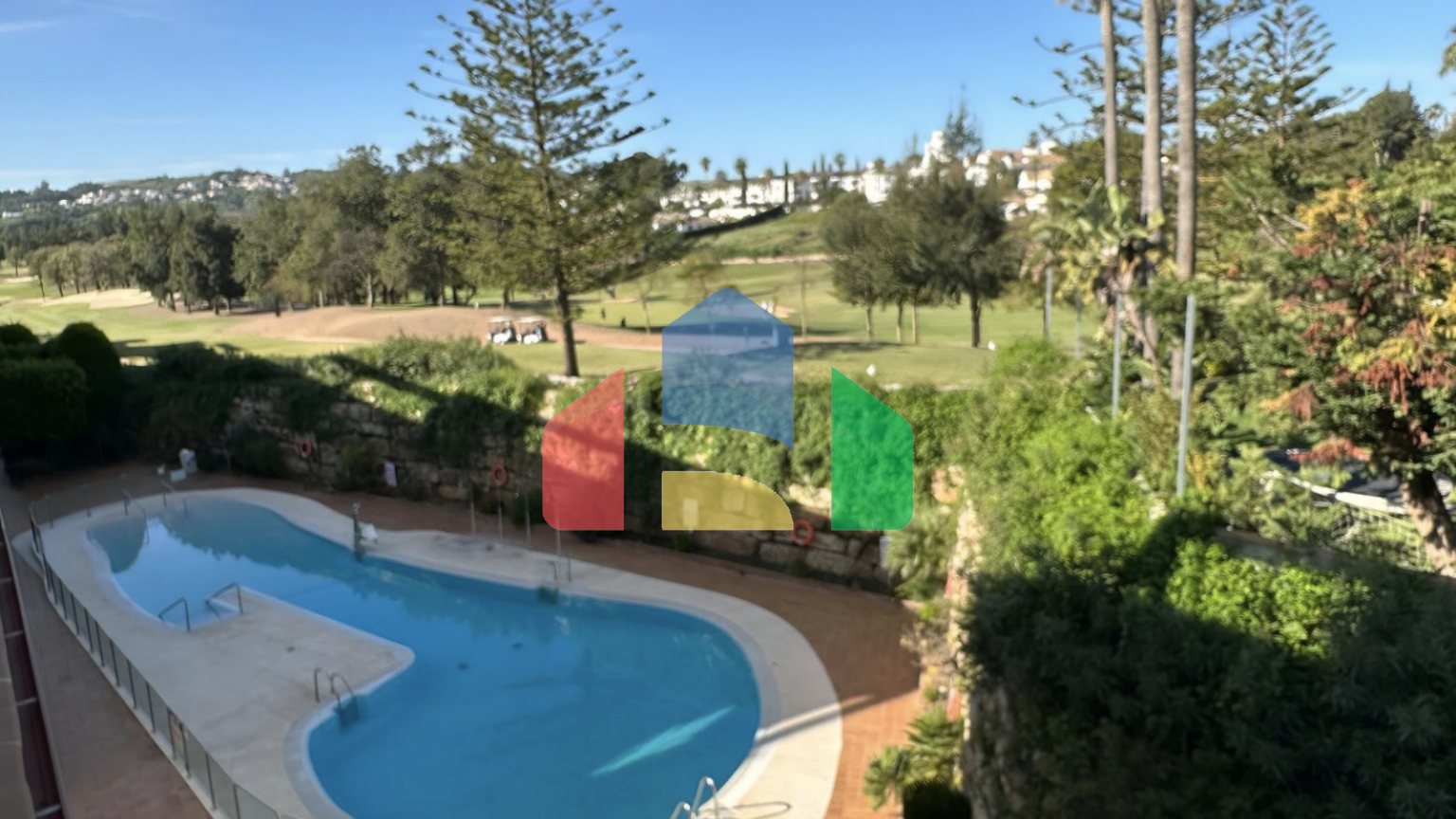 Прекрасная 2-комнатная квартира в Михас Гольф