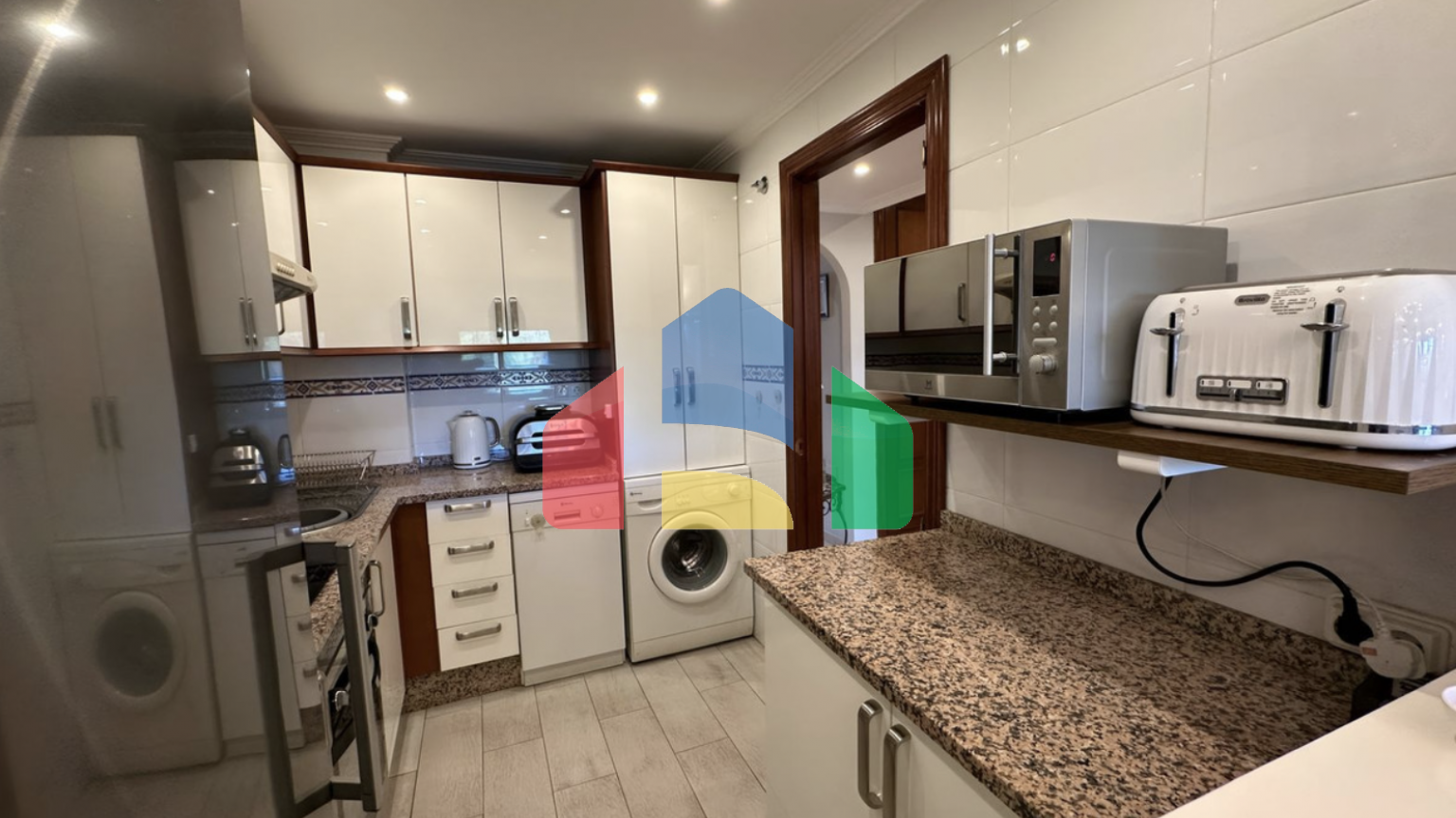 Прекрасная 2-комнатная квартира в Михас Гольф