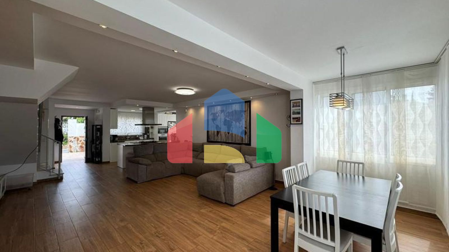 Прекрасный Двухквартирный Дом в Сьерресуэле, Михас – Полностью Реновирован