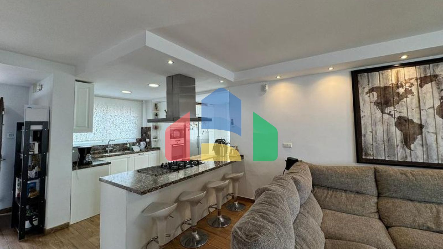 Прекрасный Двухквартирный Дом в Сьерресуэле, Михас – Полностью Реновирован