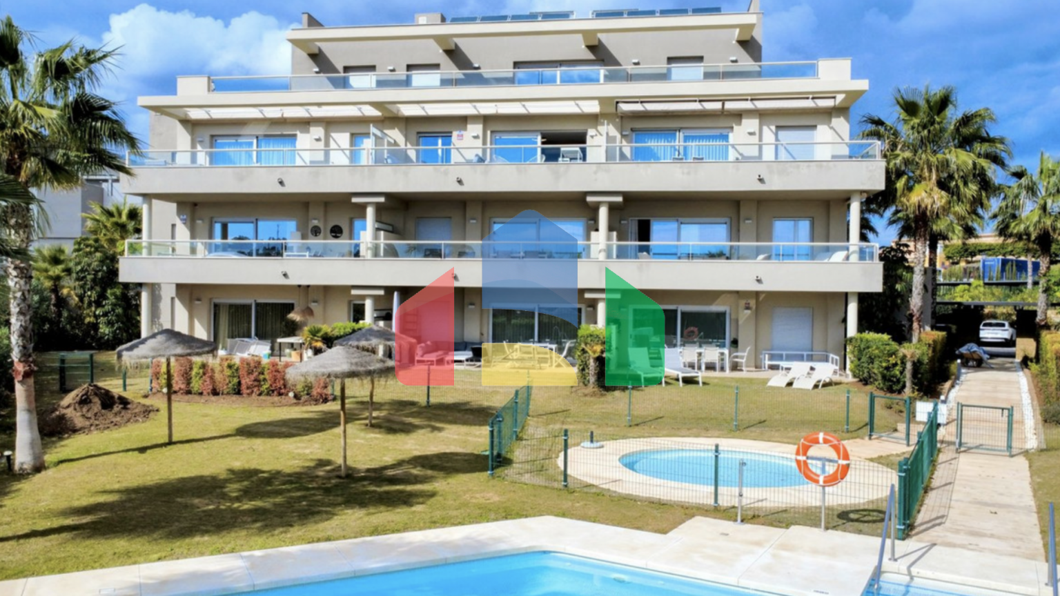 Исключительная 2-комнатная квартира в Михас Гольф