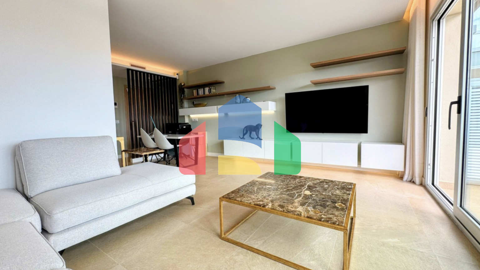 Исключительная 2-комнатная квартира в Михас Гольф