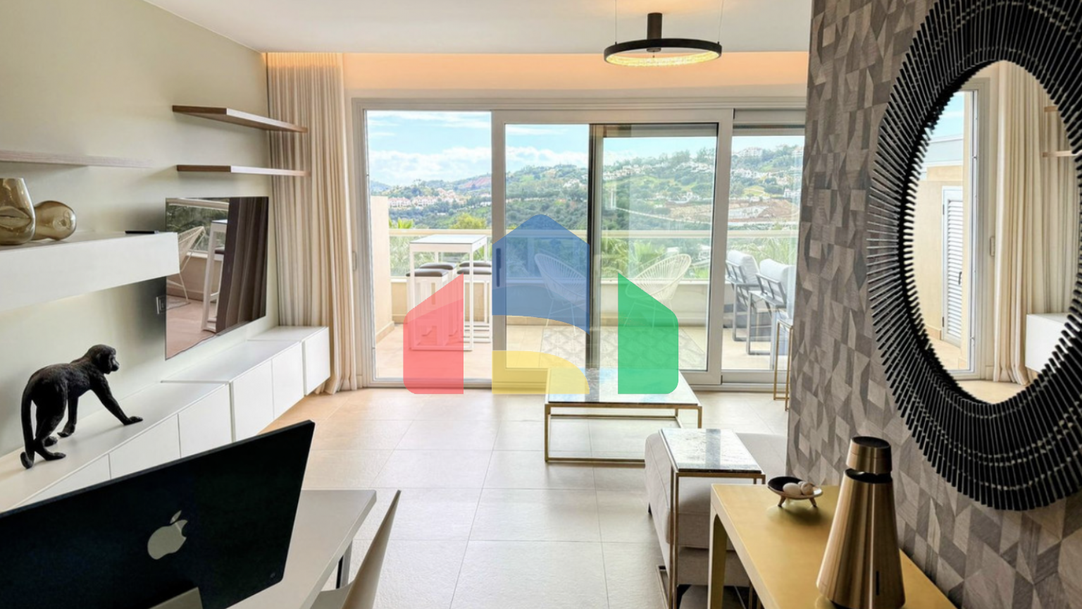 Исключительная 2-комнатная квартира в Михас Гольф