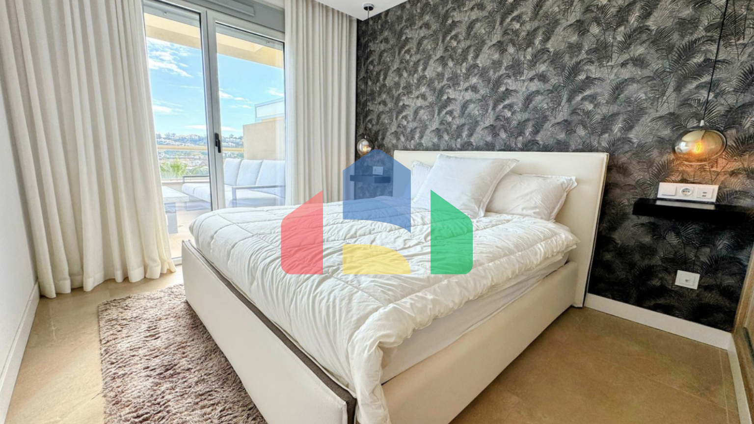 Исключительная 2-комнатная квартира в Михас Гольф