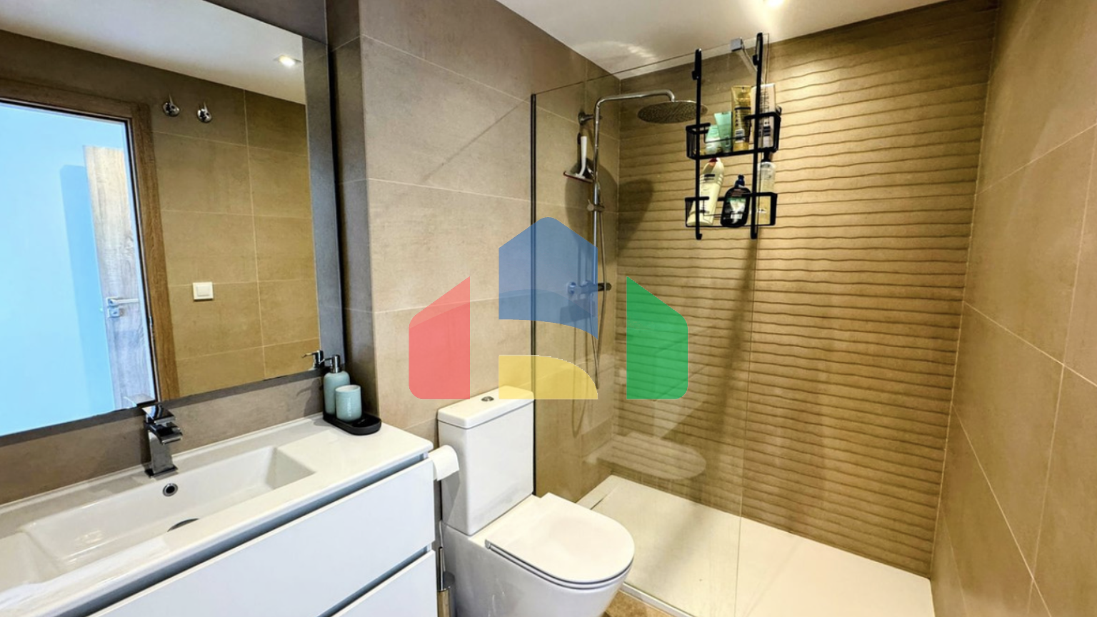 Исключительная 2-комнатная квартира в Михас Гольф