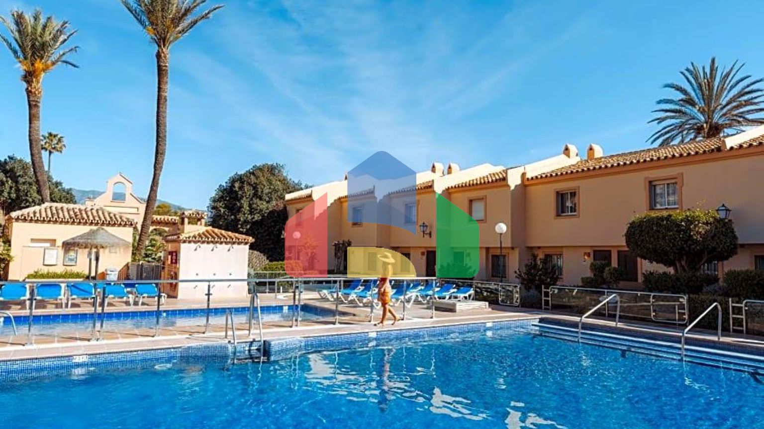 Апартаменты на первой линии моря в Михас Коста