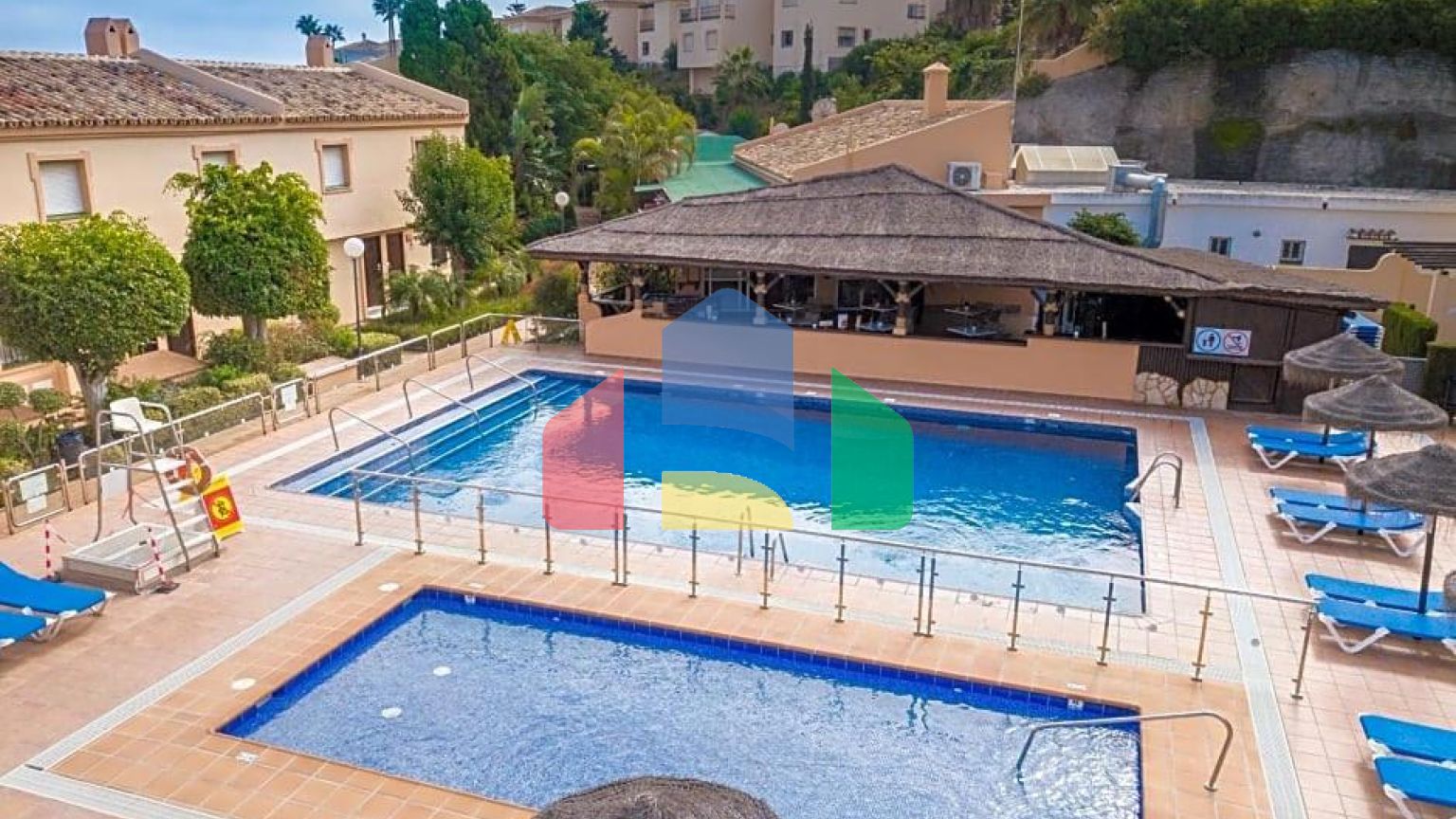 Апартаменты на первой линии моря в Михас Коста