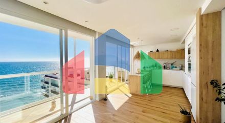 Апартаменты на верхнем этаже в продаже в Калахонде.