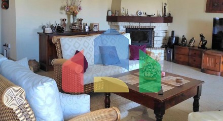 Immediate Sale Opportunity: Serene Villa in Prime La Sierrezuela Location