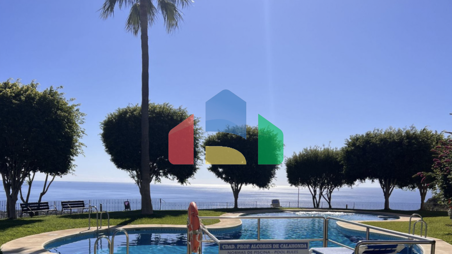 Двухкомнатная квартира в районе Малаги с потрясающим видом на море