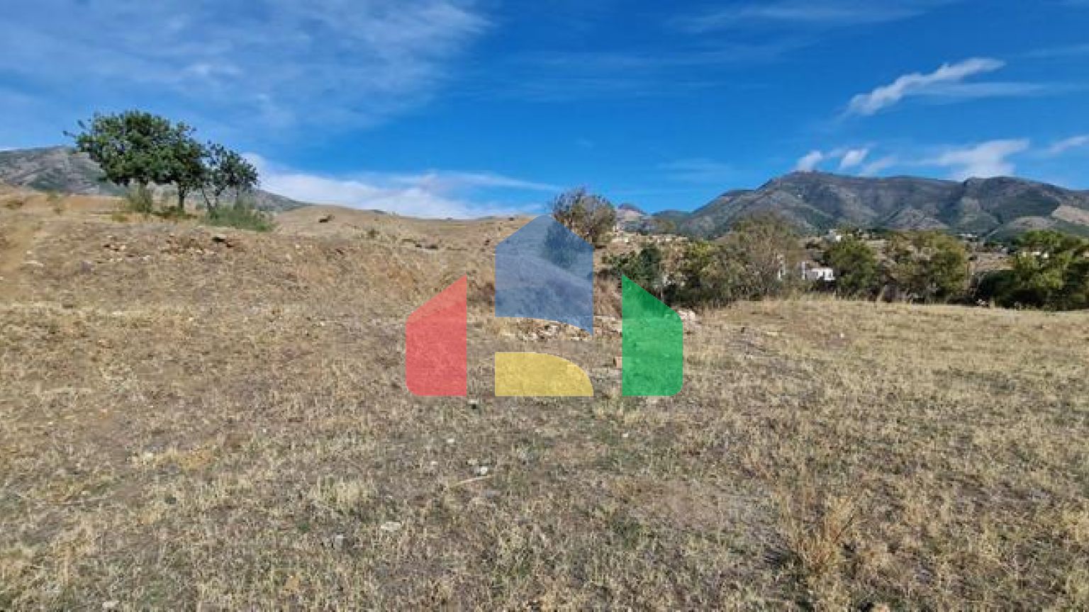 Эксклюзивные Жилые Участки с Утвержденными Проектами в Михас-Коста