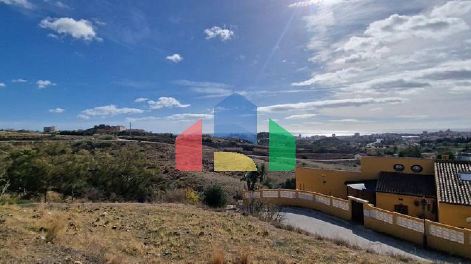 Эксклюзивные Жилые Участки с Утвержденными Проектами в Михас-Коста