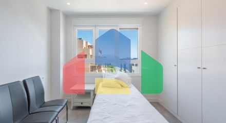 Роскошная квартира, расположена в красивом районе Кала де Михас, Михас Коста, Малага.