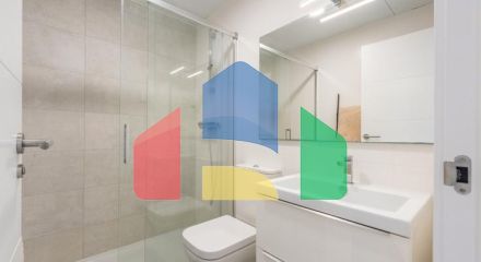 Роскошная квартира, расположена в красивом районе Кала де Михас, Михас Коста, Малага.