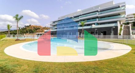 Роскошная квартира, расположена в красивом районе Кала де Михас, Михас Коста, Малага.