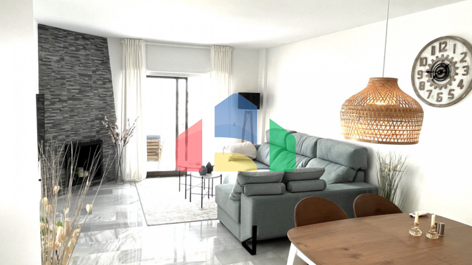 Прекрасная 2-комнатная квартира с видом на море в Михасе