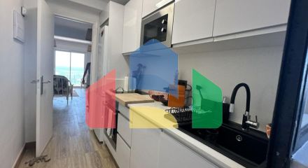 Квартира на среднем этаже на продажу в Калахонде.