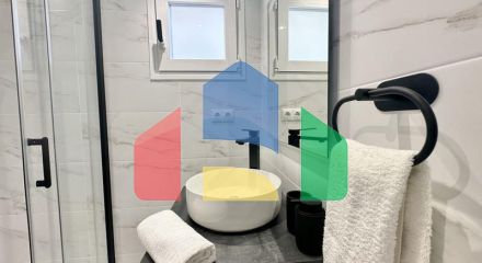 Квартира на среднем этаже на продажу в Калахонде.