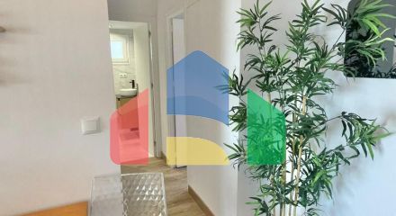 Квартира на среднем этаже на продажу в Калахонде.