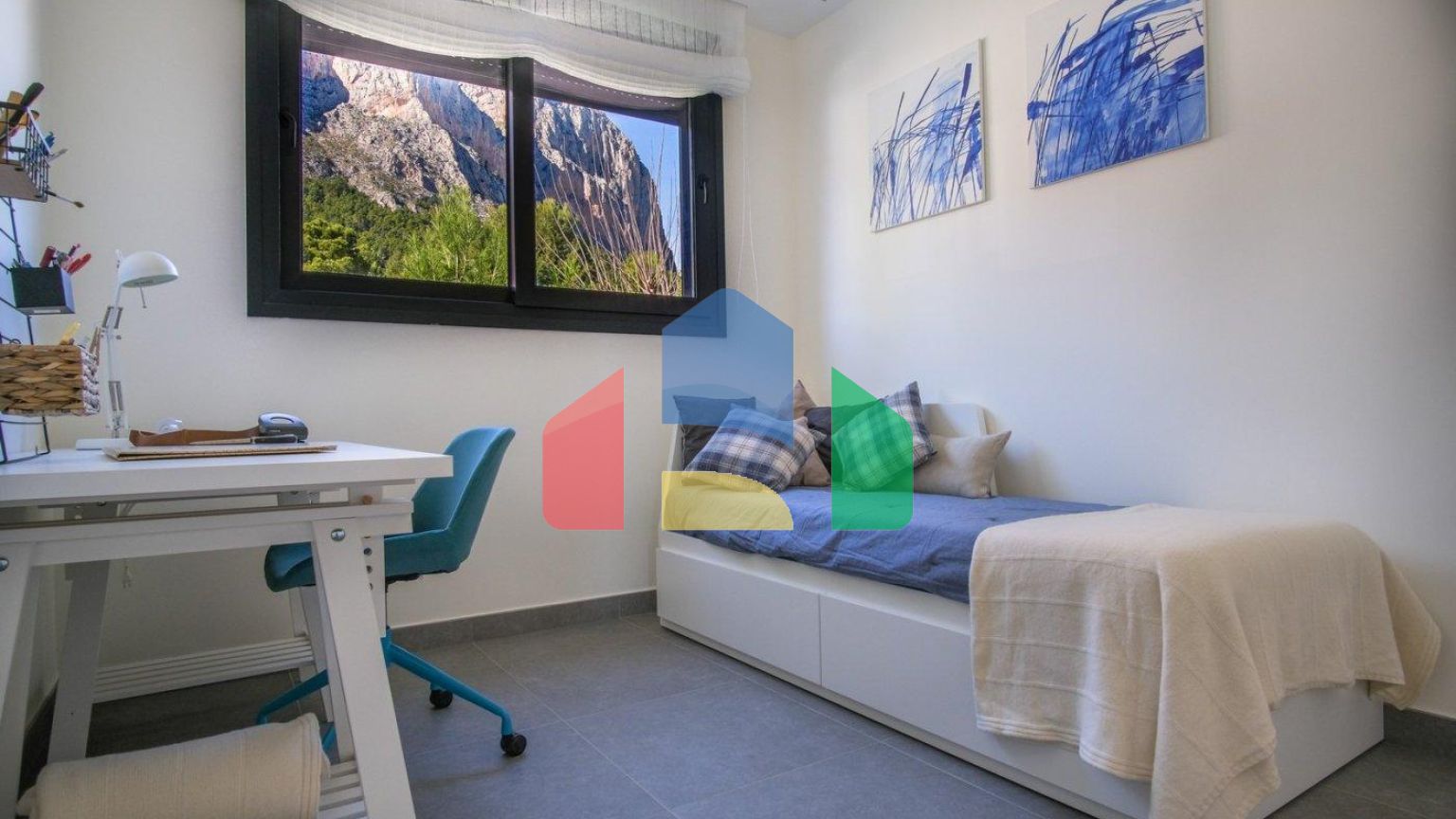 Совершенно новые независимые виллы с видом на море в Полопе (провинция Аликанте)