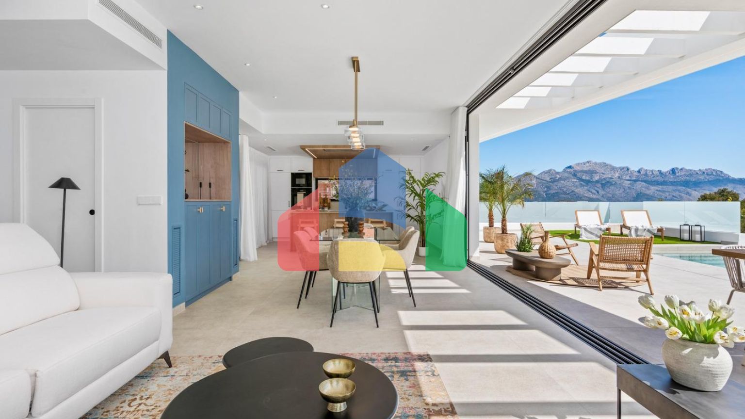 НОВЫЕ ВИЛЛЫ В ПОЛОПЕ