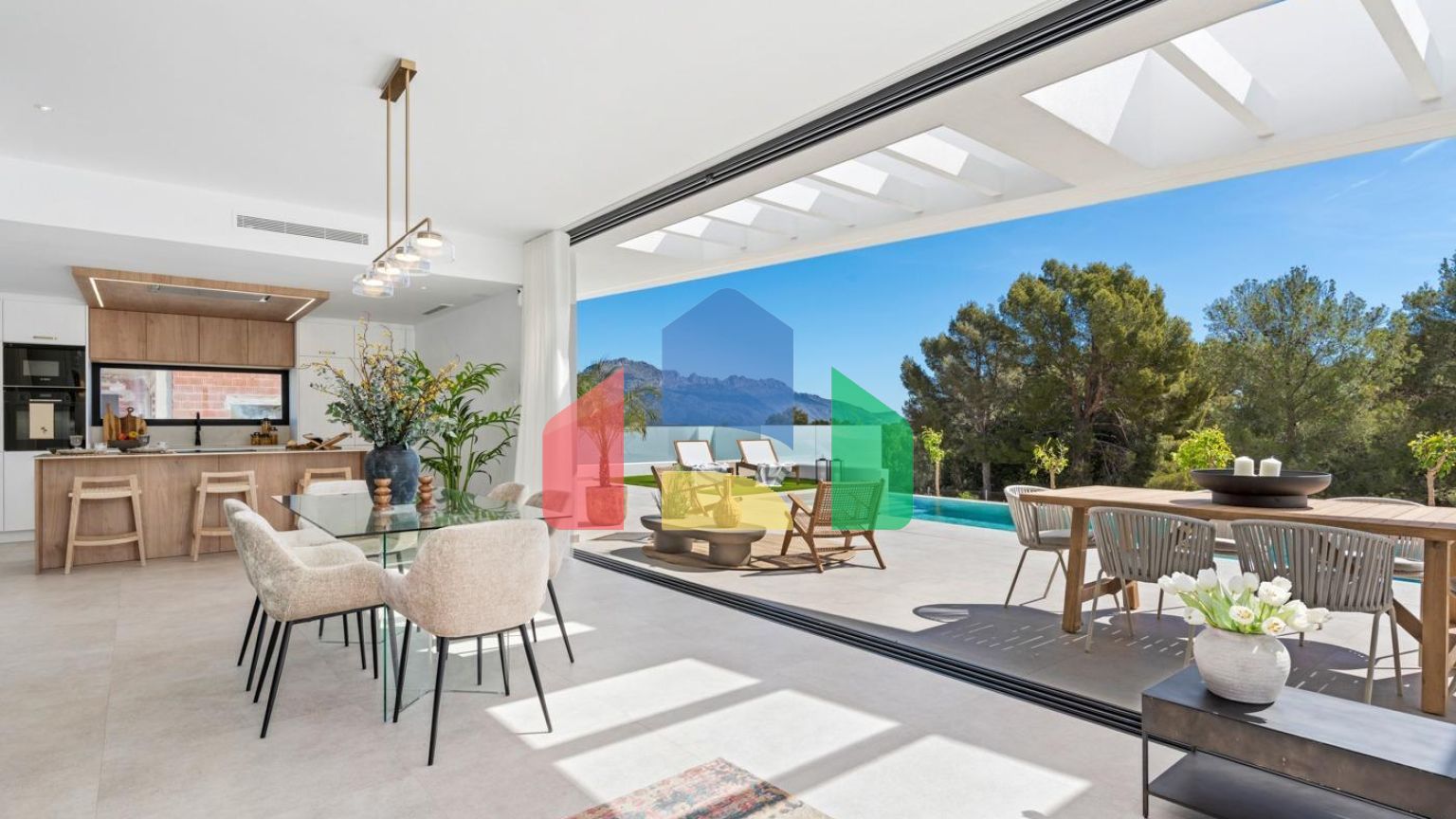 НОВЫЕ ВИЛЛЫ В ПОЛОПЕ