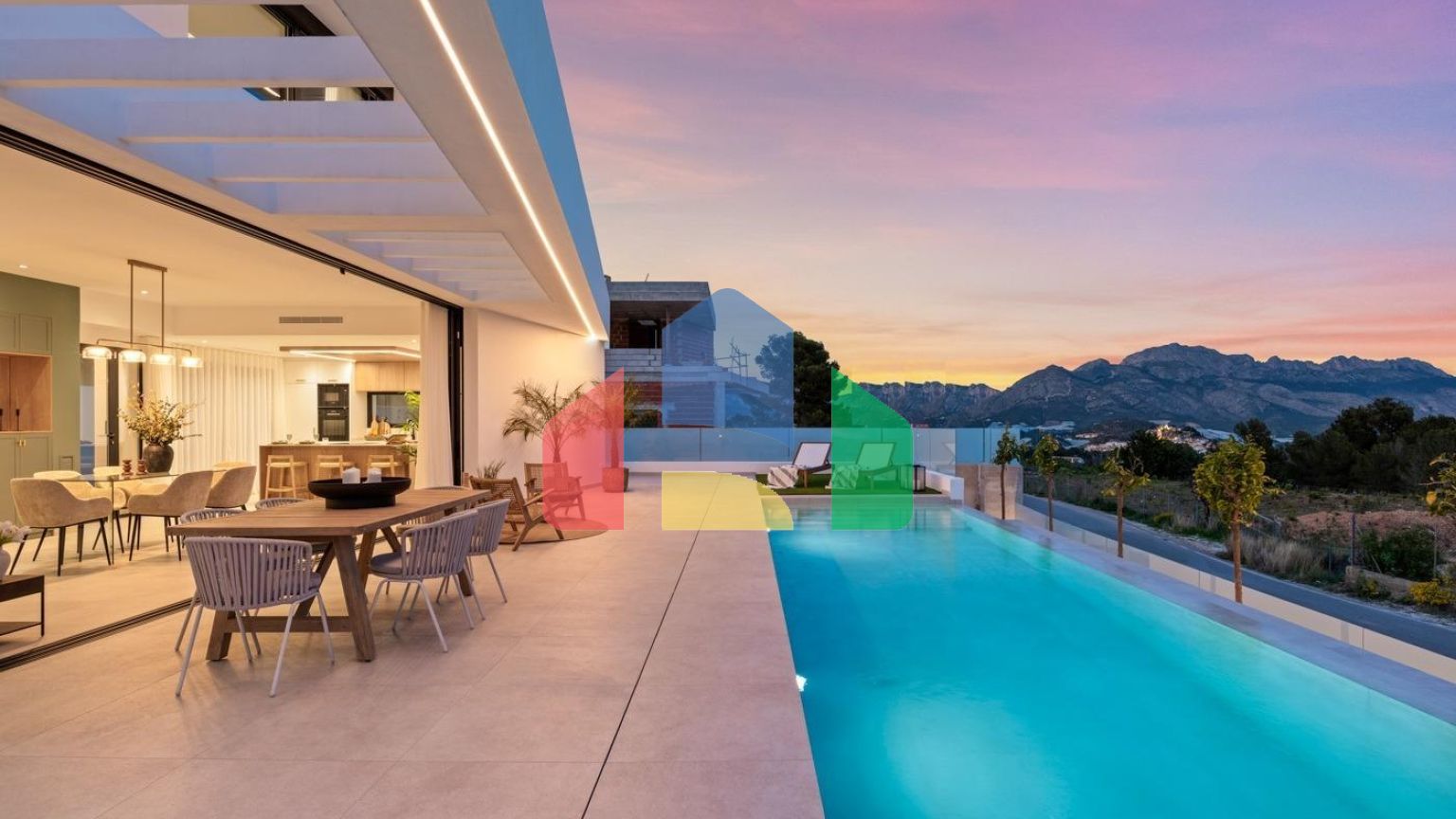 НОВЫЕ ВИЛЛЫ В ПОЛОПЕ