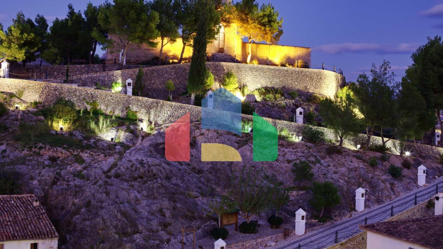 Потрясающие новые виллы в Полопе с видом на море