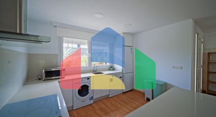 Красивая двухэтажная вилла с изысканным дизайном