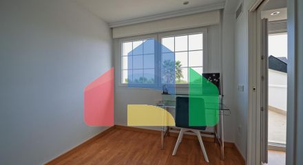 Красивая двухэтажная вилла с изысканным дизайном