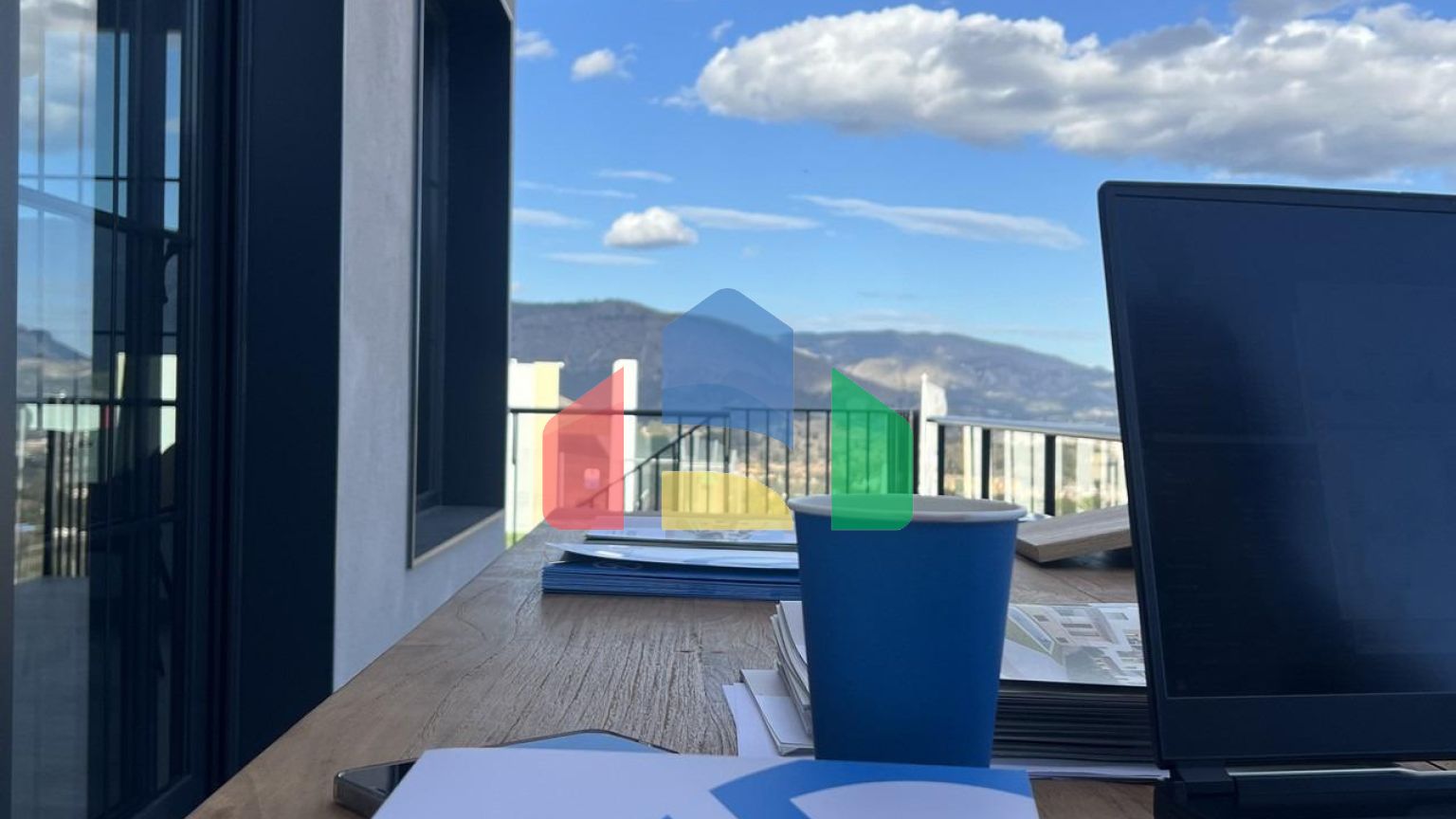 НОВЫЕ ТАУНХАУСЫ В ПОЛОПЕ