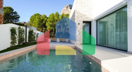 Independent villas with views of the sea and the mountains