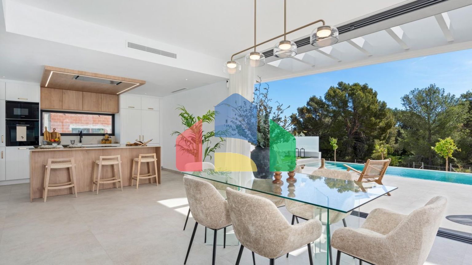 НОВЫЕ ВИЛЛЫ В ПОЛОПЕ