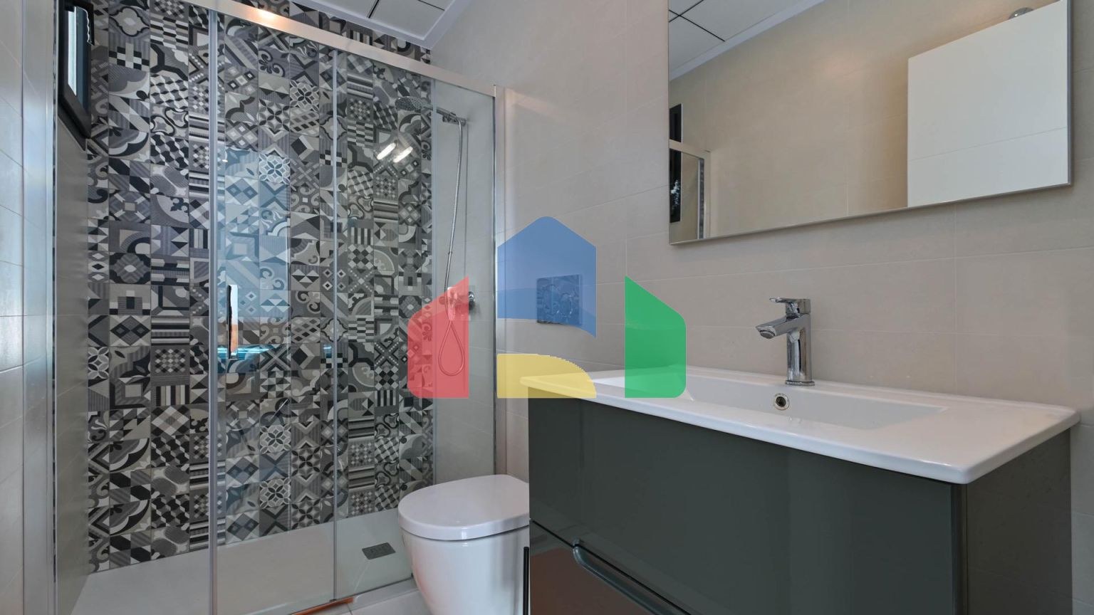 СОВРЕМЕННОЕ ШАЛЕ В ПОЛОПЕ: СОЛНЦЕ, КОМФОРТ И ПРИРОДА