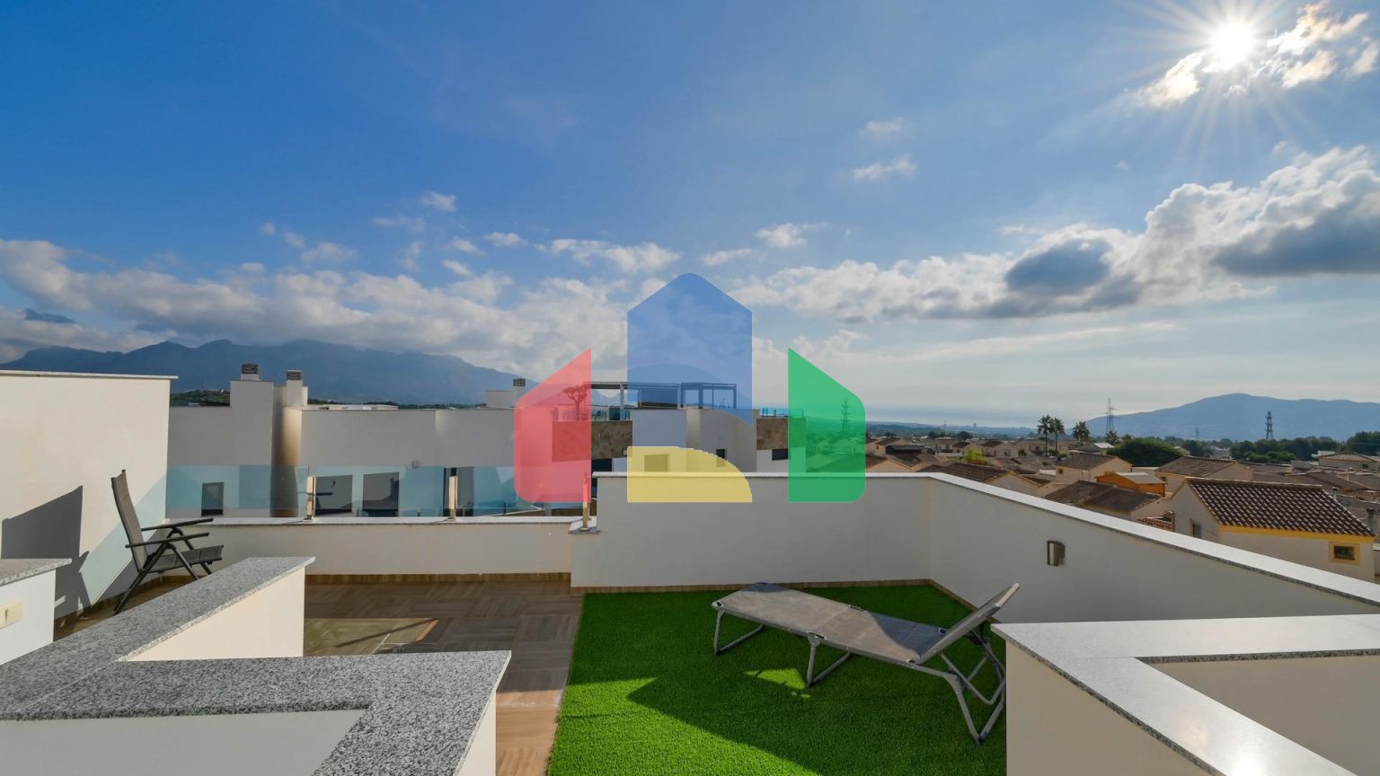 СОВРЕМЕННОЕ ШАЛЕ В ПОЛОПЕ: СОЛНЦЕ, КОМФОРТ И ПРИРОДА