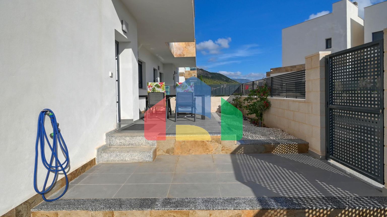 СОВРЕМЕННОЕ ШАЛЕ В ПОЛОПЕ: СОЛНЦЕ, КОМФОРТ И ПРИРОДА