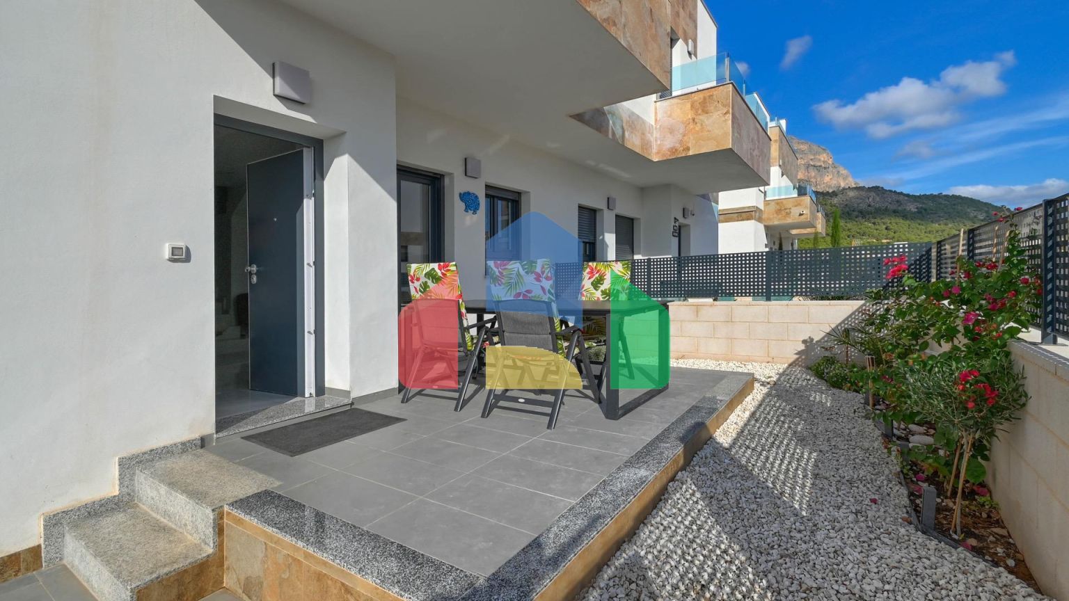 СОВРЕМЕННОЕ ШАЛЕ В ПОЛОПЕ: СОЛНЦЕ, КОМФОРТ И ПРИРОДА