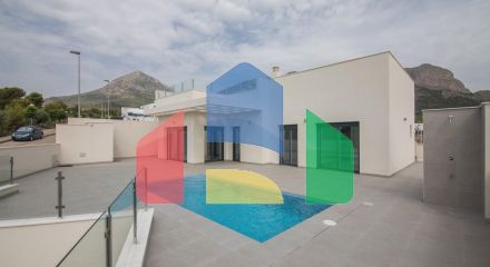 Вилла новой постройки с бассейном в Полоп де ла Марина