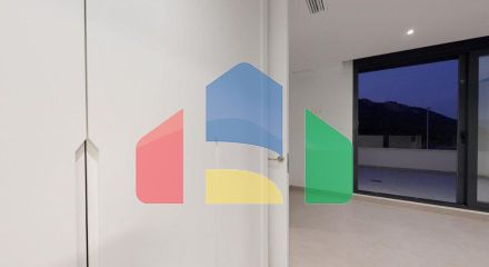 Дом в Полоп ID F0067