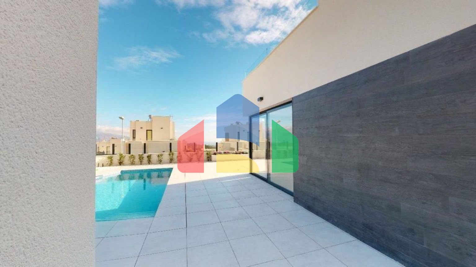 Дом в Полоп ID F0067