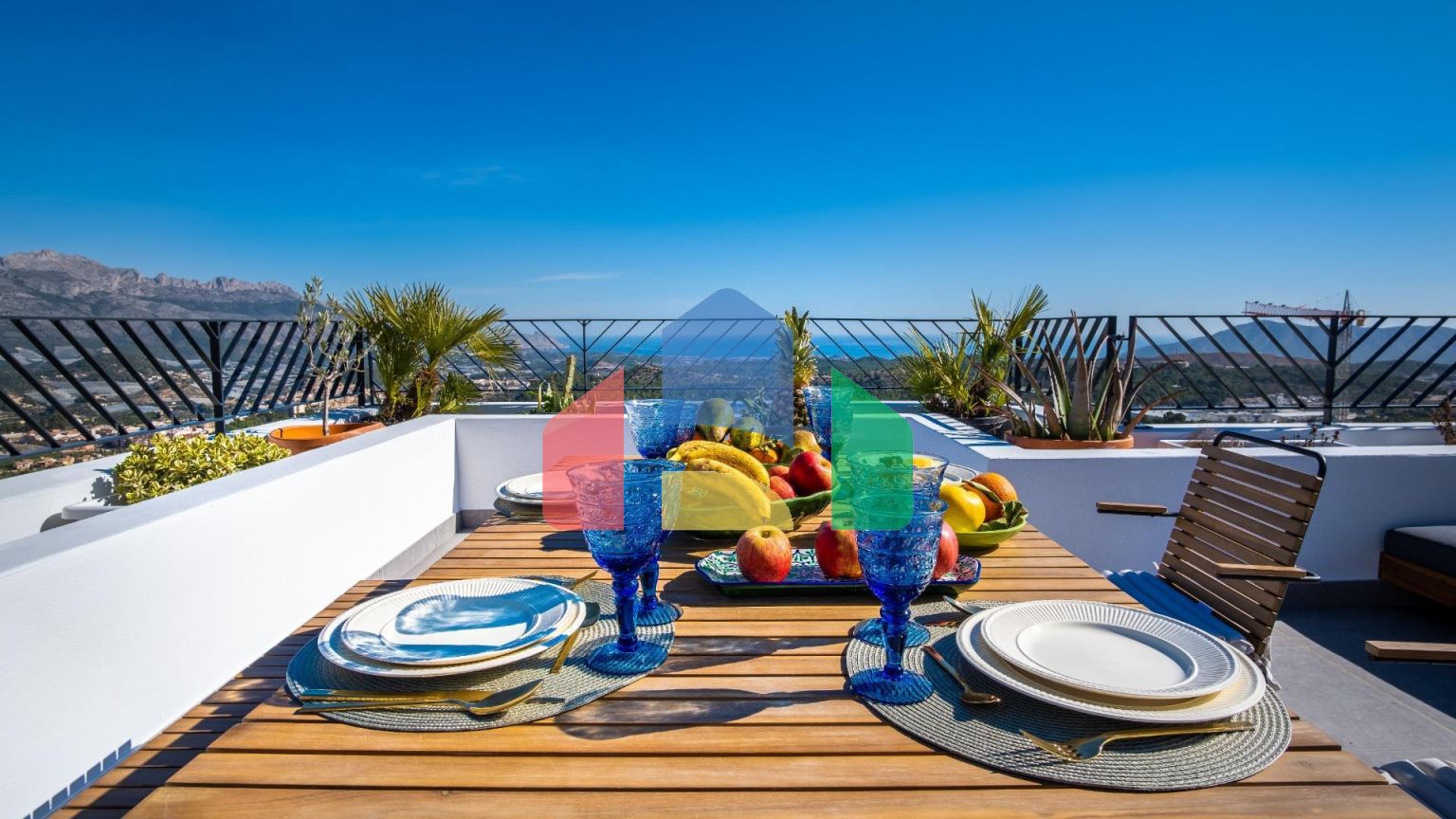 Independent villas with sea views at Polop (10min drive to Benidorm and Altea)