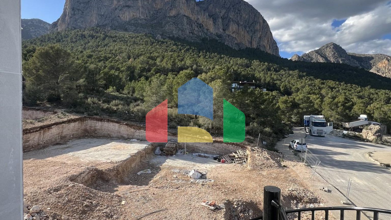 НОВЫЕ ВИЛЛЫ В ПОЛОПЕ