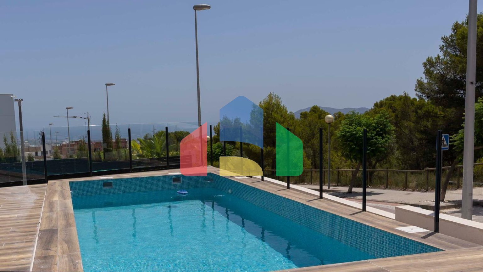 НОВАЯ ПОСТРОЕННАЯ ВИЛЛА В ПОЛОПЕ